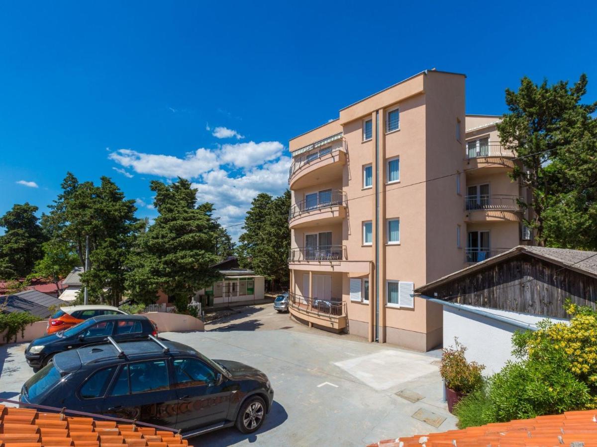 Vanda Apartment *