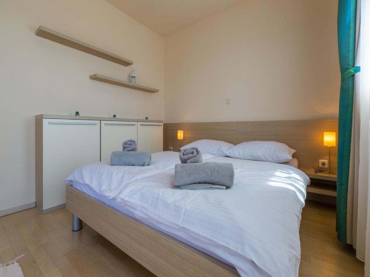 Vanda Apartment