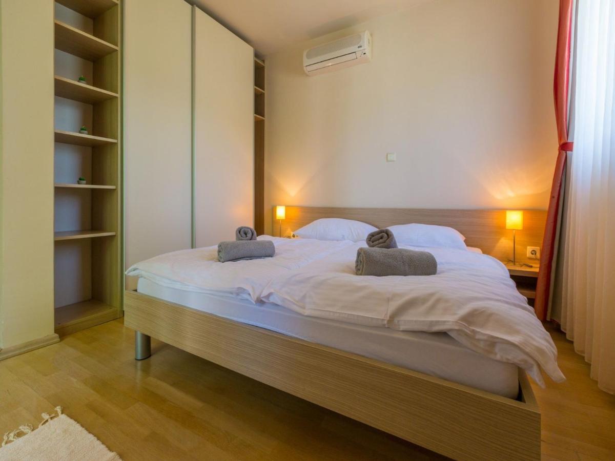 Vanda Apartment