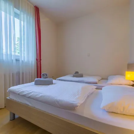 Apartments Villa Vanda Selce Exterior photo