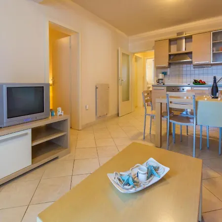 Apartments Villa Vanda Selce Exterior photo