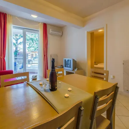 Apartments Villa Vanda Selce Exterior photo