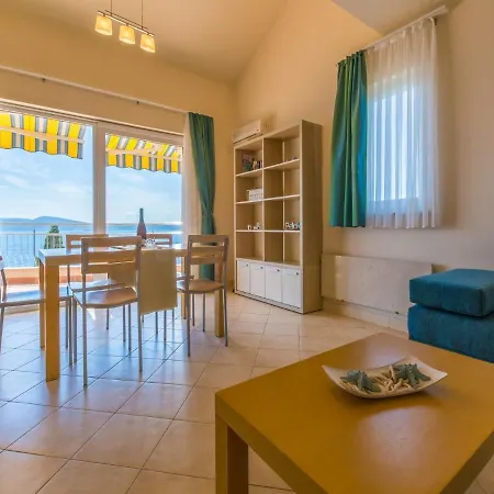 Apartments Villa Vanda Selce Exterior photo