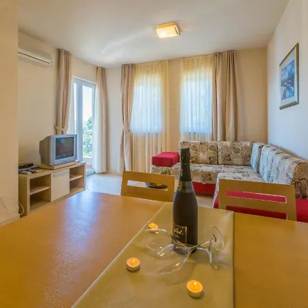 Apartments Villa Vanda Selce Exterior photo