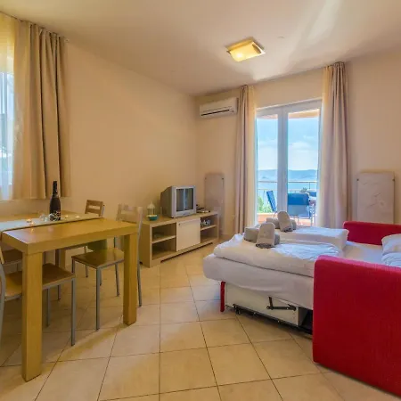 Apartments Villa Vanda Selce Exterior photo
