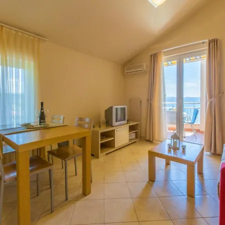 Apartments Villa Vanda Selce Exterior photo