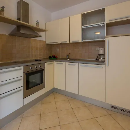 Apartments Villa Vanda Selce Exterior photo