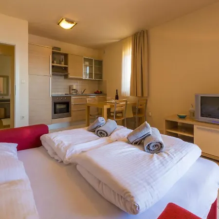 Apartments Villa Vanda Selce Exterior photo