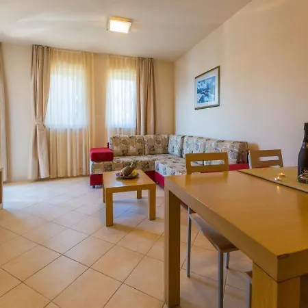 Apartments Villa Vanda Selce Exterior photo