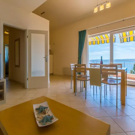 Apartments Villa Vanda Selce Exterior photo