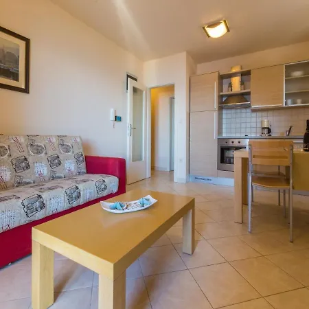 Apartments Villa Vanda Selce Exterior photo