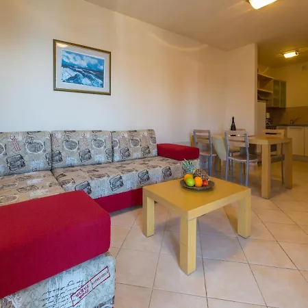 Apartments Villa Vanda Selce Exterior photo
