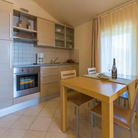 Apartments Villa Vanda Selce Exterior photo