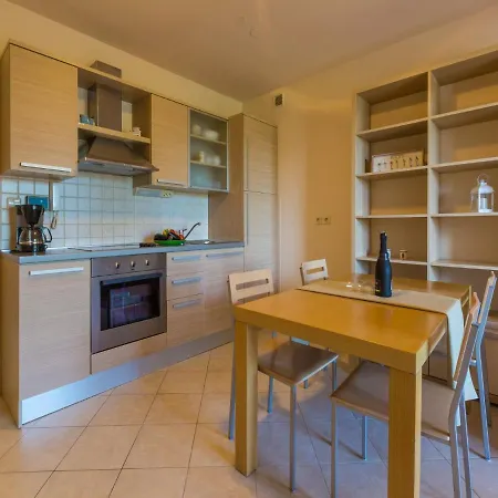 Apartments Villa Vanda Selce Exterior photo